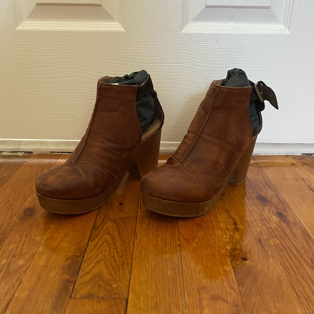 Free people clog boots